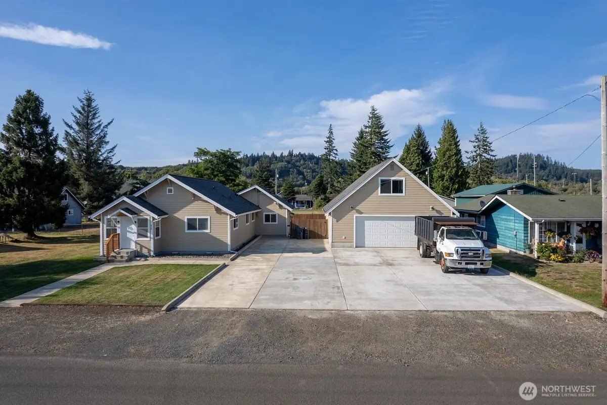 410 E Scott Street, Aberdeen, WA 98520 - #1