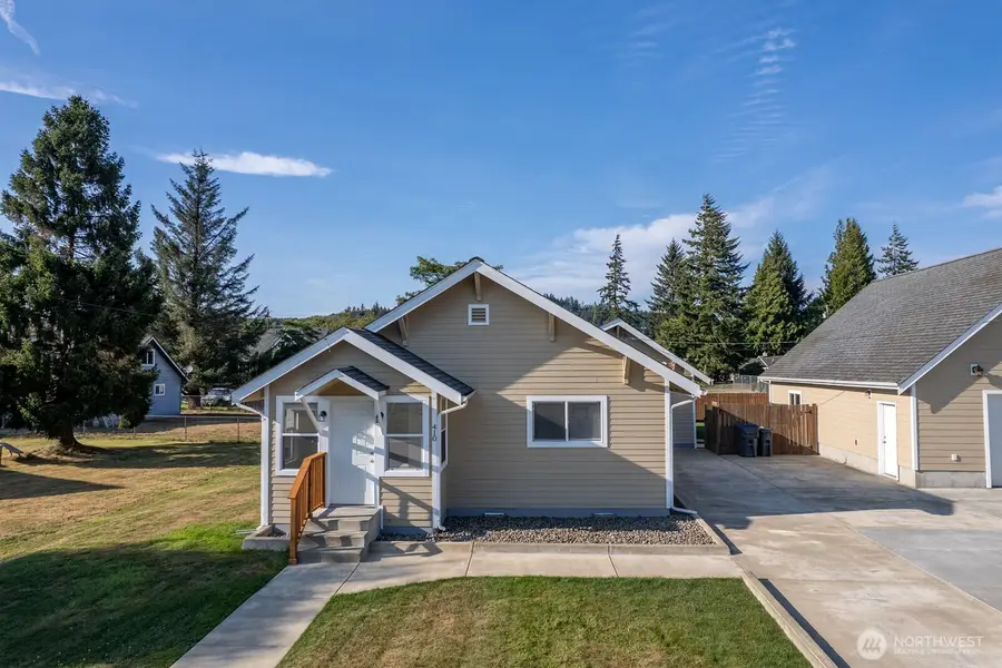 410 E Scott Street, Aberdeen, WA 98520 - #3