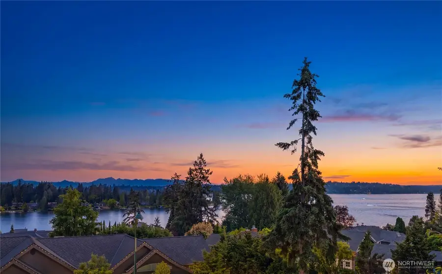 4218 92nd Avenue Ne, Yarrow Point, WA 98004 - #2