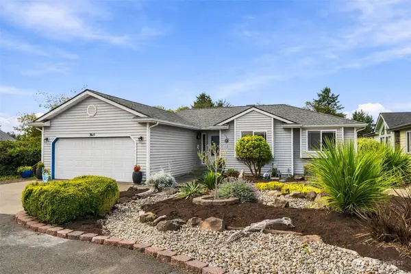 365 Canal Drive Ne, Ocean Shores, WA 98569