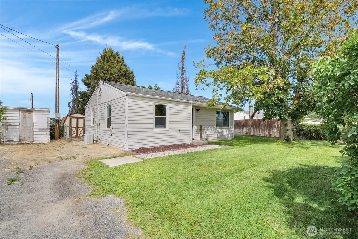 1212 W Concord Avenue, Moses Lake, WA 98837 - #1