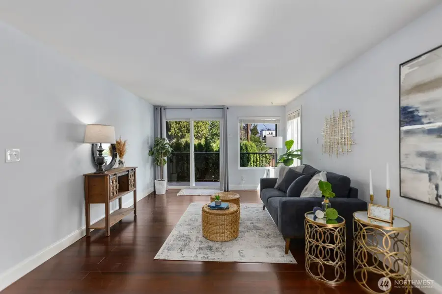 10110 Greenwood Ave N #204, Seattle, WA 98133 - #2