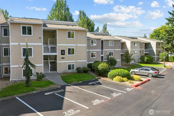 12429 NE 130th Court #G108, Kirkland, WA 98034