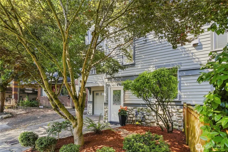 6513 24th Avenue Ne #A, Seattle, WA 98115 - #2