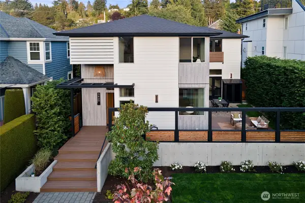 3420 33rd Avenue W, Seattle, WA 98199