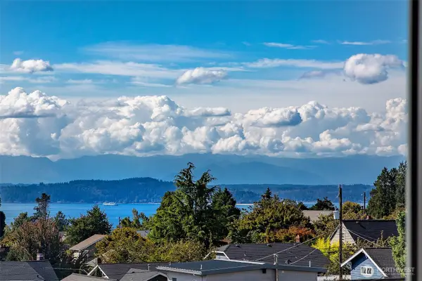 5953 California Avenue Sw #2C, Seattle, WA 98136