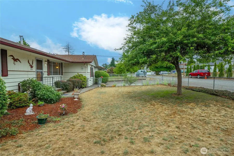 17825 111th Avenue Se, Renton, WA 98055 - #3