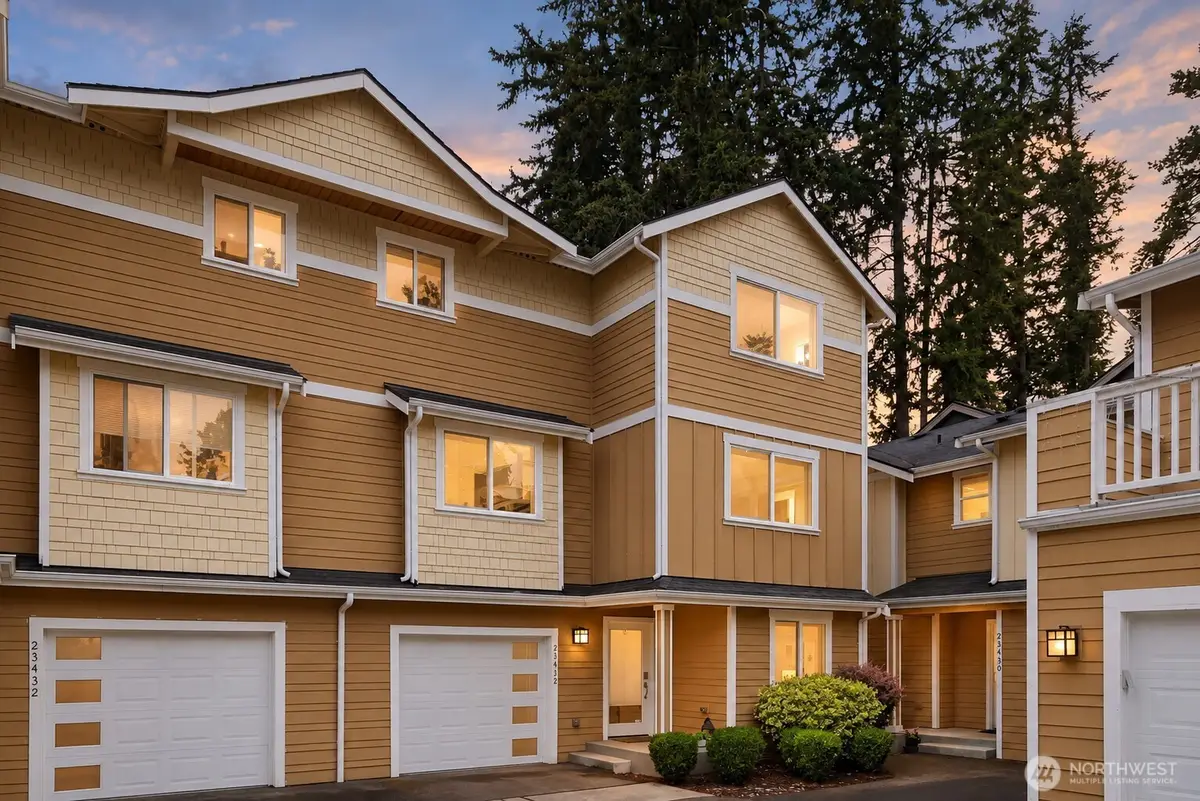 23432 55th Avenue W #B, Mountlake Terrace, WA 98043 - #1