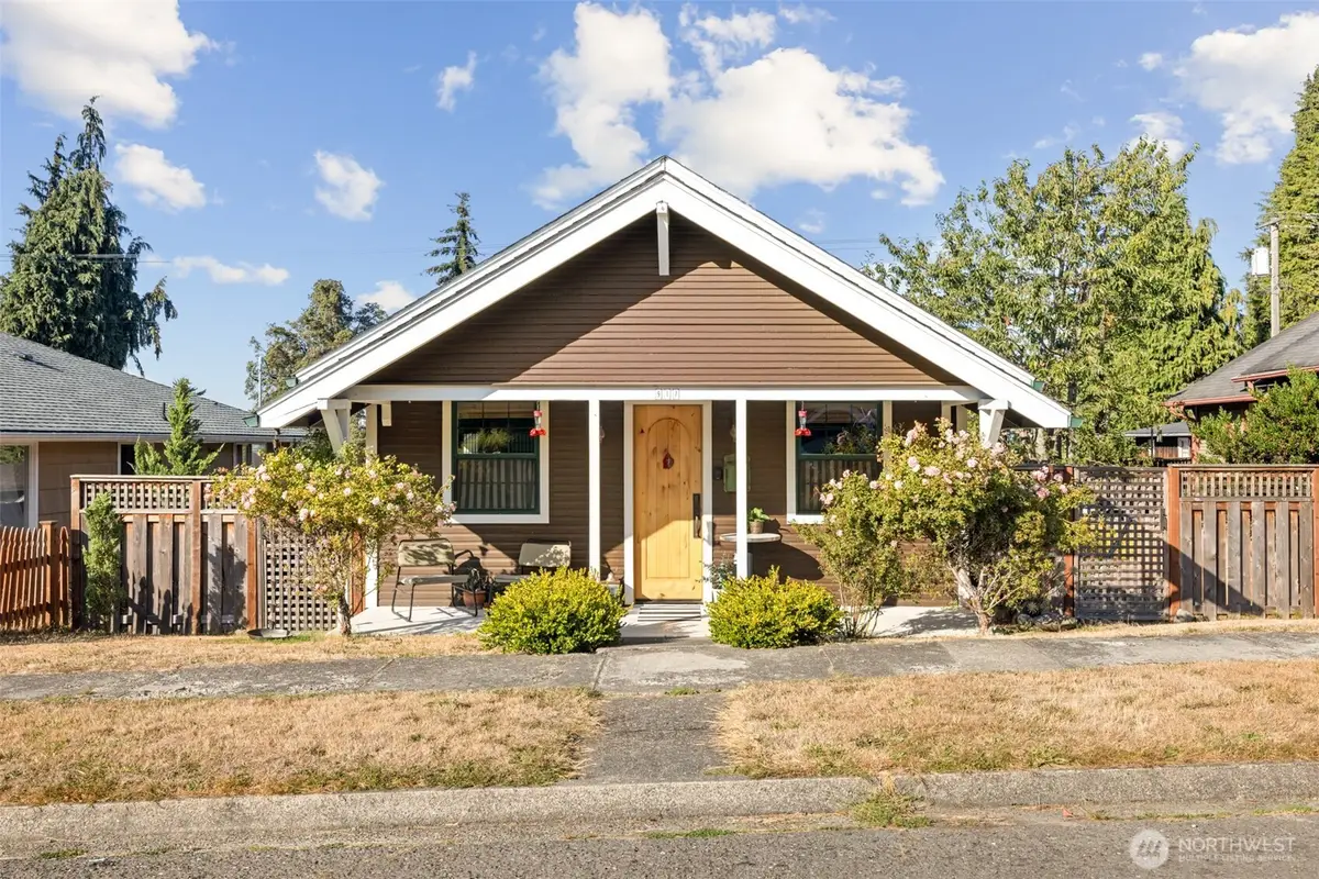 917 E 9th Street, Port Angeles, WA 98362 - #1