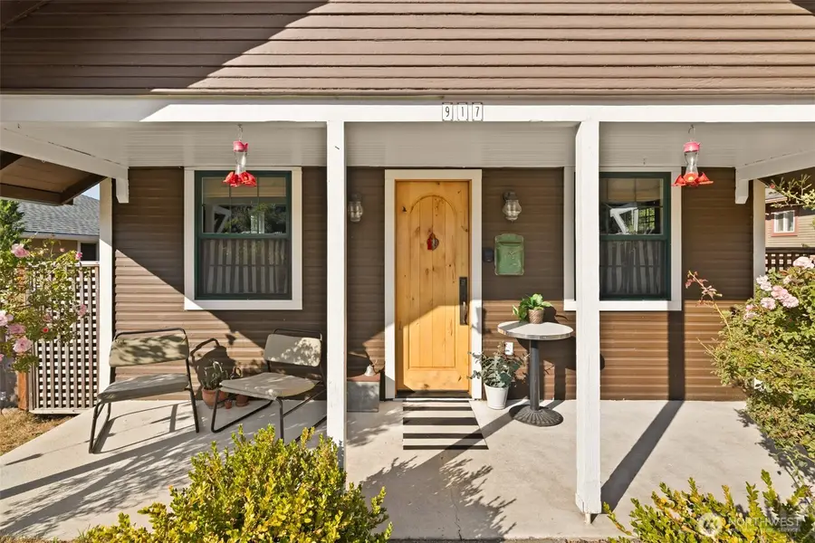 917 E 9th Street, Port Angeles, WA 98362 - #2