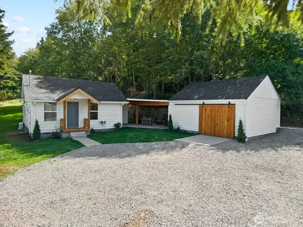 111 Cedar Avenue S, Eatonville, WA 98328