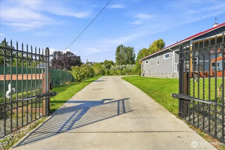 750 Lakeshore Drive, Manson, WA 98831 - #3