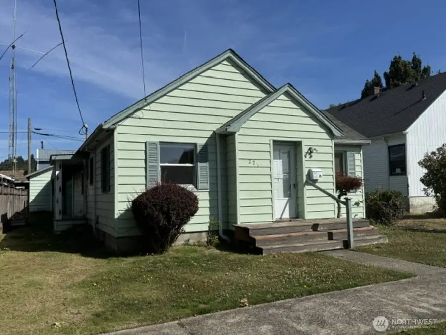 225 SW Lewis Street, Chehalis, WA 98532 - #2