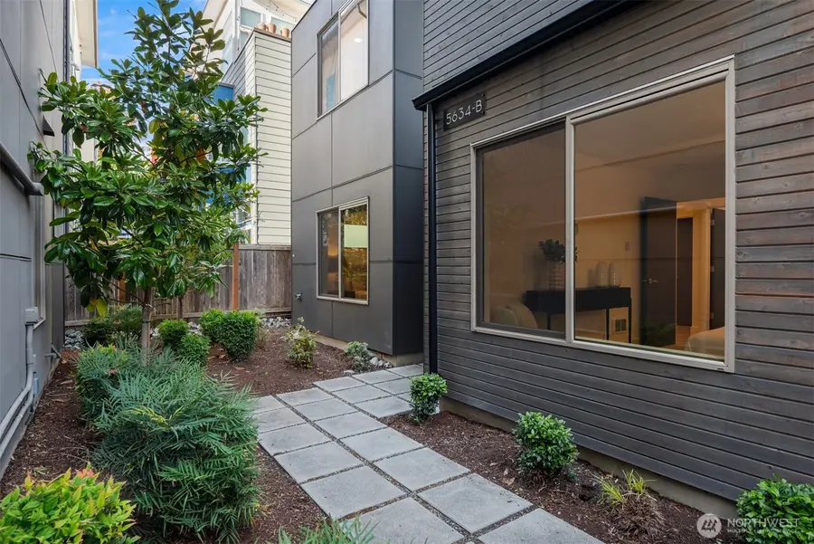 5634 Fauntleroy Way Sw #B, Seattle, WA 98136 - #3