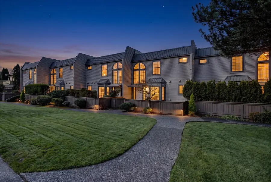 6527 106th Avenue Ne, Kirkland, WA 98033 - #2