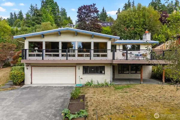 17207 76th Avenue W, Edmonds, WA 98026