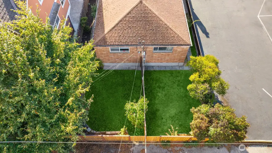 7546 24th Avenue Nw, Seattle, WA 98117 - #2