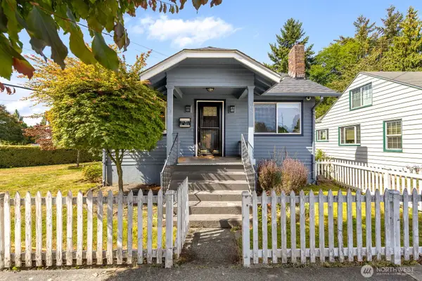 105 Wells Ave N, Renton, WA 98057
