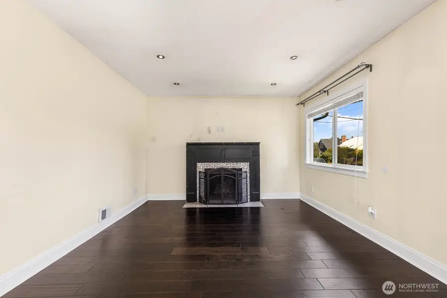 105 Wells Ave N, Renton, WA 98057 - #2