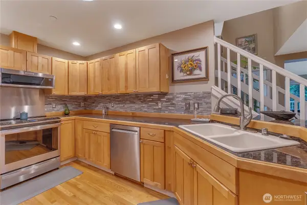 160 E Soderberg Rd #L-33, Allyn, WA 98524