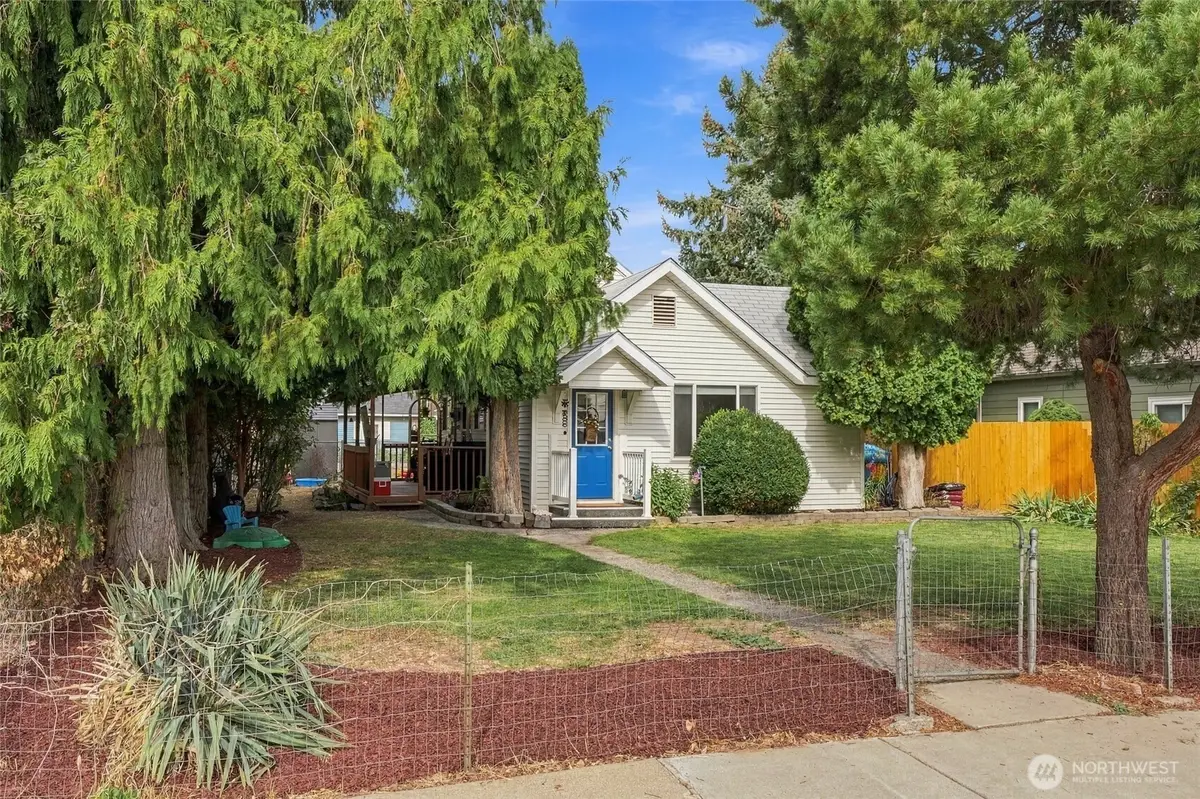 319 NW C St, Ephrata, WA 98823 - #1