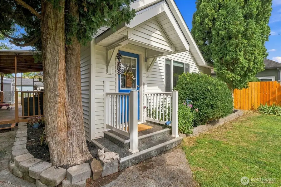 319 NW C St, Ephrata, WA 98823 - #2