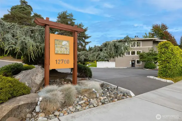 12700 NE 8th Street #E102, Bellevue, WA 98005