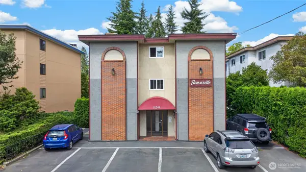 11249 Greenwood Avenue N, Seattle, WA 98133