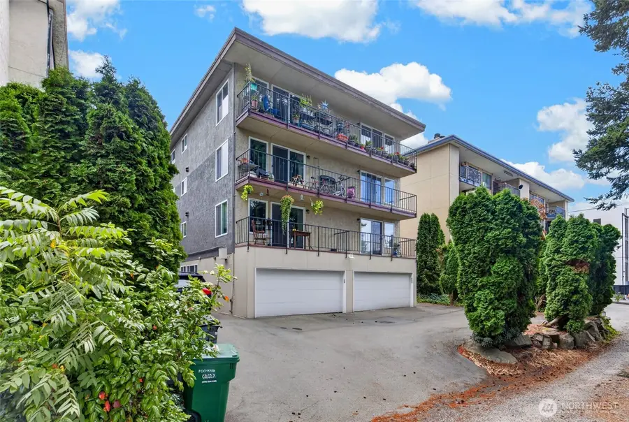 11249 Greenwood Avenue N, Seattle, WA 98133 - #3