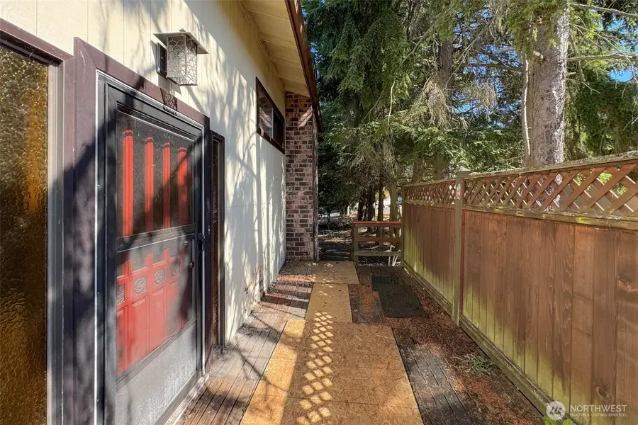 1008 E 9th Street, Port Angeles, WA 98362 - #3