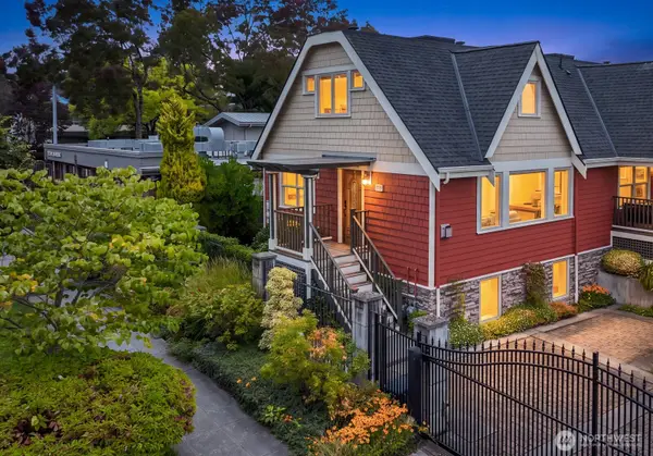 4428 Eastern Avenue N, Seattle, WA 98103