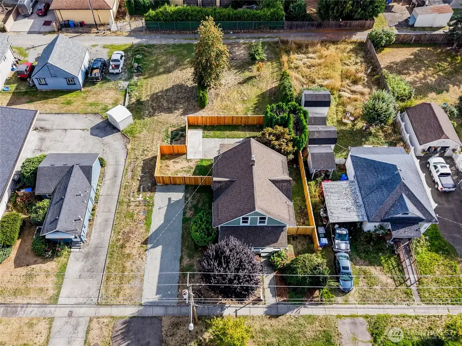 1120 Thompson Street, Sumner, WA 98390 - #3