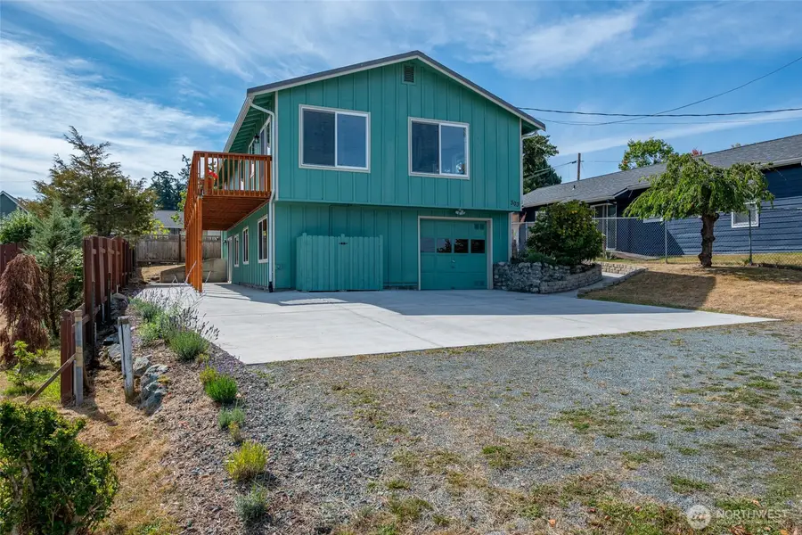 303 NE 6th Street, Coupeville, WA 98239 - #2