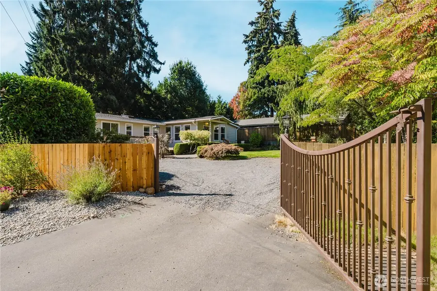 18043 Ashworth Avenue N, Shoreline, WA 98133 - #3