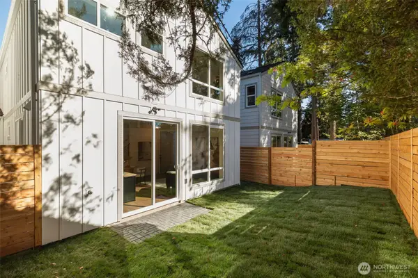 127 N 136th Street, Seattle, WA 98133