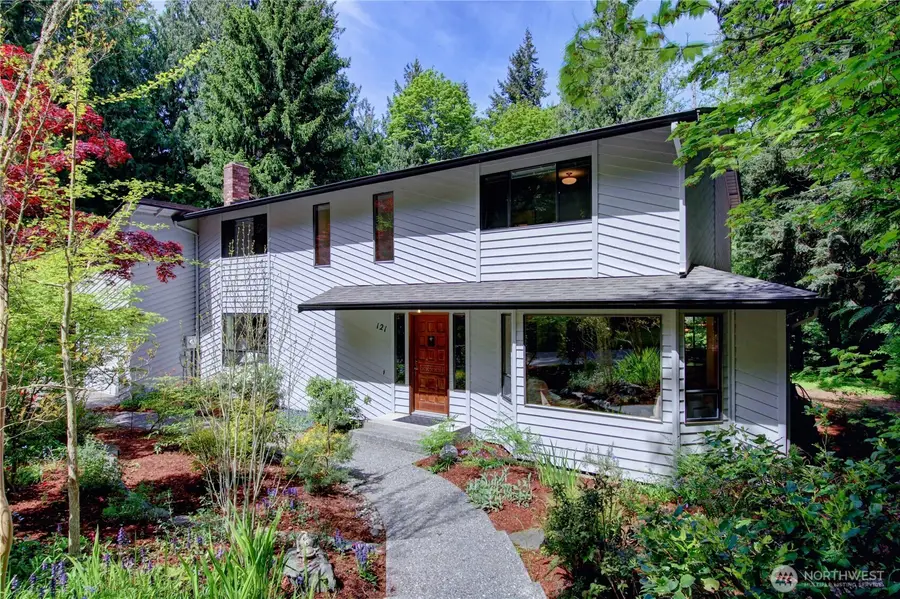121 N 39th Place, Mount Vernon, WA 98273 - #2