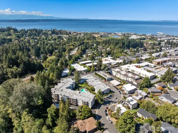 550 Elm Way #105, Edmonds, WA 98020