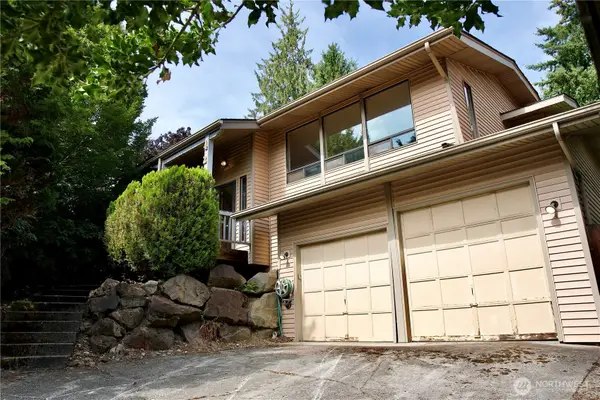 425 SE 169th Street, Bothell, WA 98012