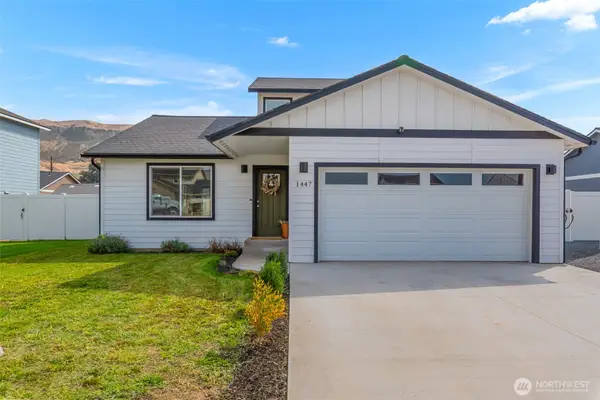 1447 Curtis Drive, Rock Island, WA 98850