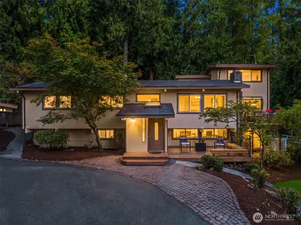 12034 206th Place Se, Issaquah, WA 98027