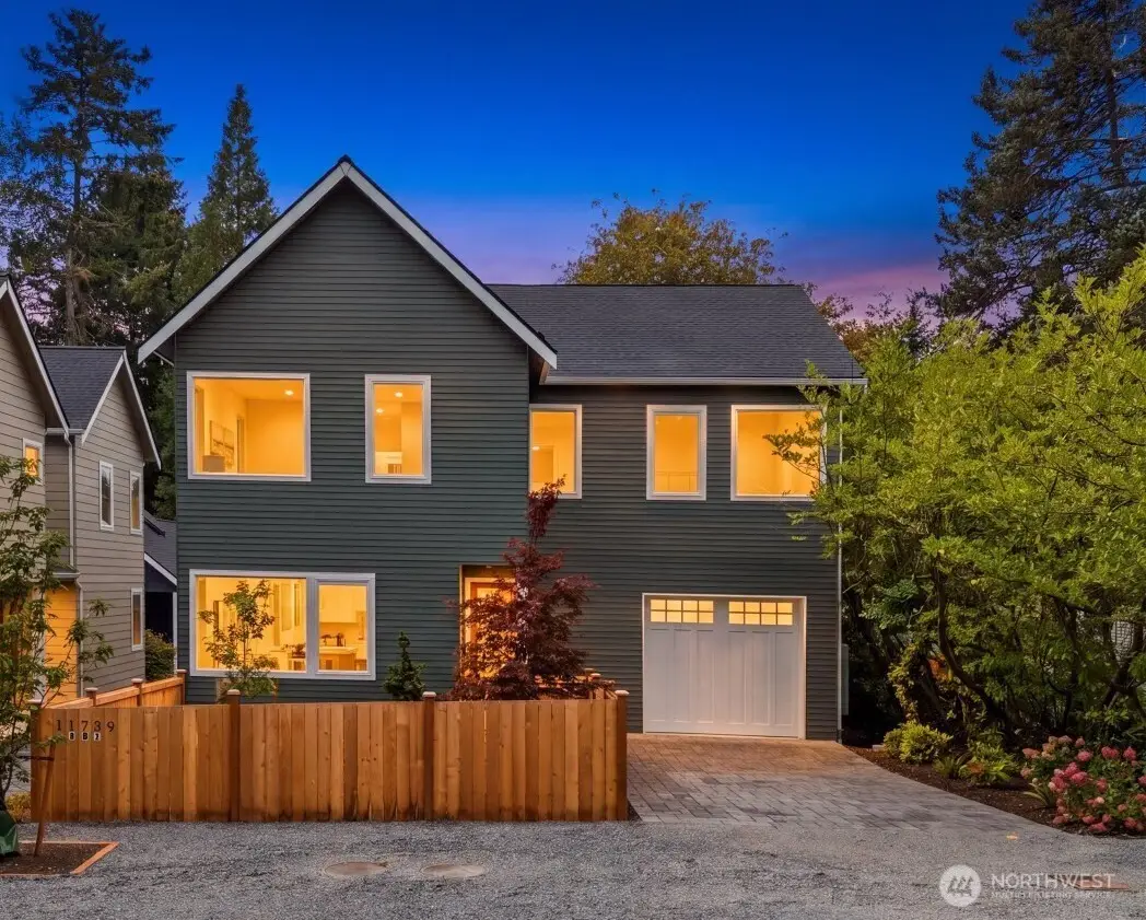 11739 40th Avenue Ne #A, Seattle, WA 98125 - #1