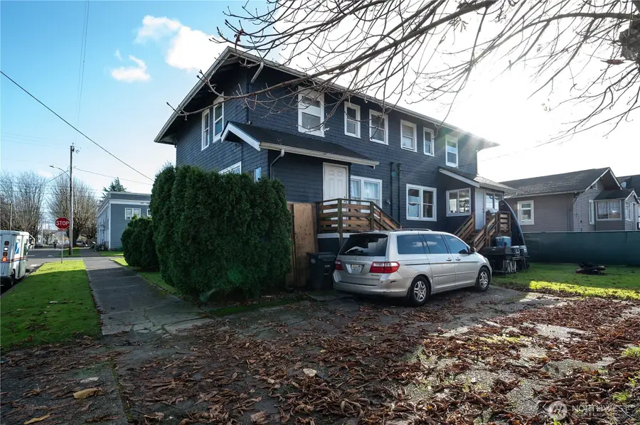 300 W 3rd Street, Aberdeen, WA 98520 - #3