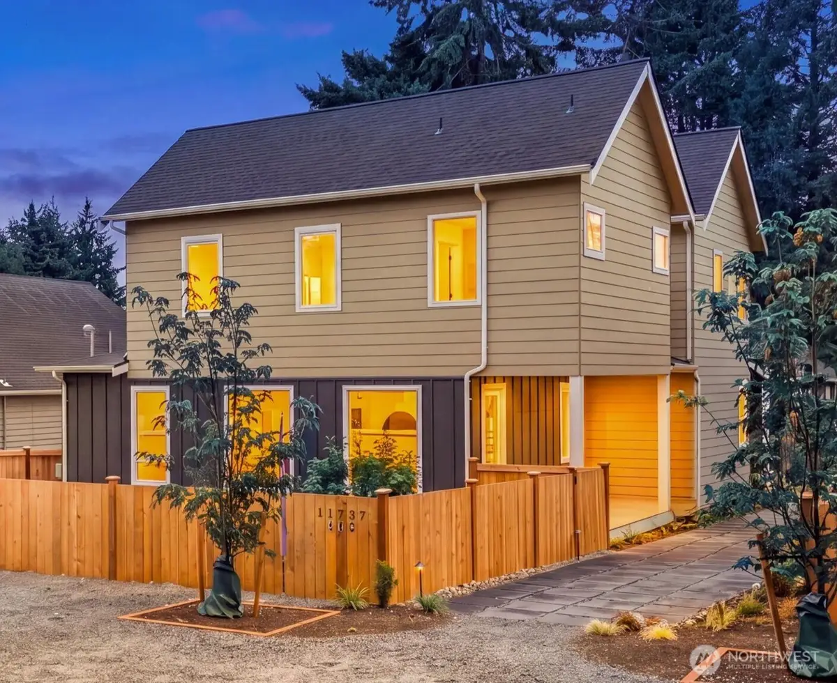 11737 40th Avenue Ne #A, Seattle, WA 98125 - #1