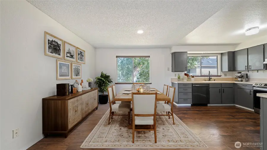 2402 W 16th Ave, Kennewick, WA 99337 - #3