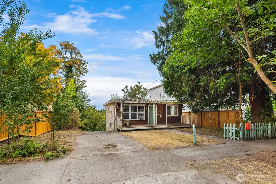 440 26th Avenue E, Seattle, WA 98112 - #2