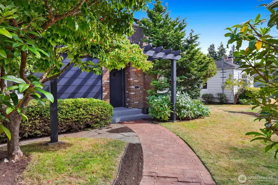 8040 Dibble Avenue Nw, Seattle, WA 98117 - #2
