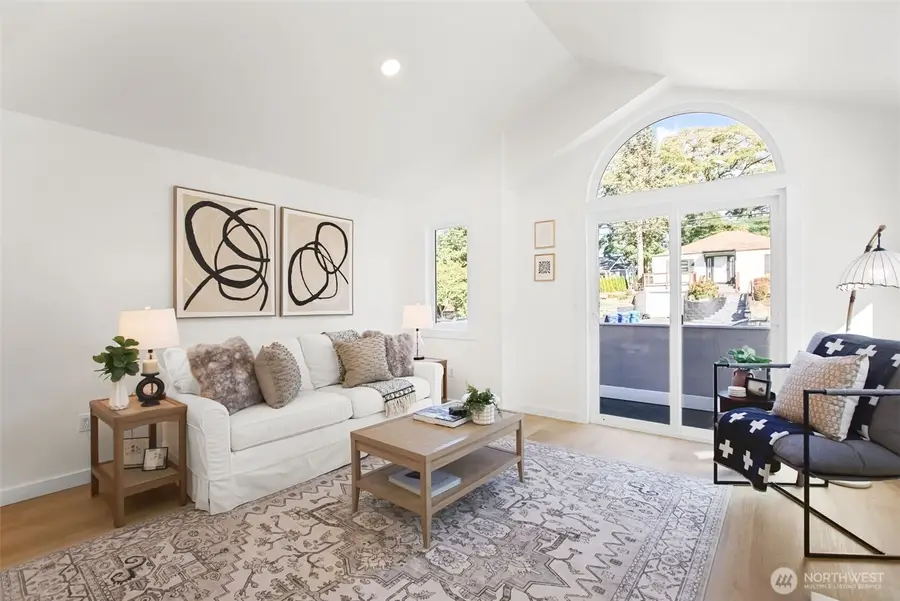 9751 Densmore Avenue N, Seattle, WA 98103 - #2