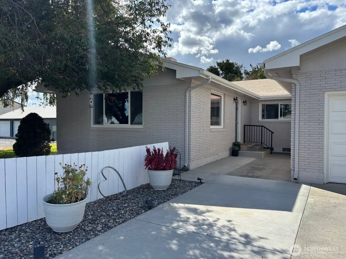 17165 Road 11 Nw, Quincy, WA 98848 - #1