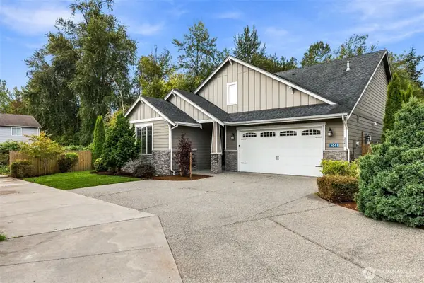 3041 Loch Ness Loop, Mount Vernon, WA 98273