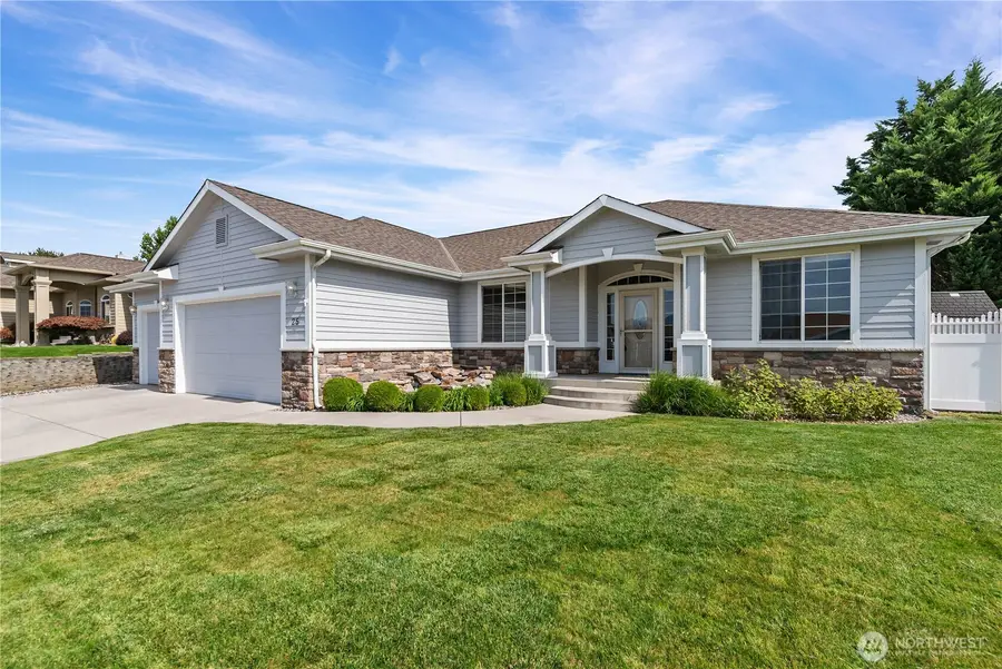 25 S Mandolin Avenue, East Wenatchee, WA 98802 - #2